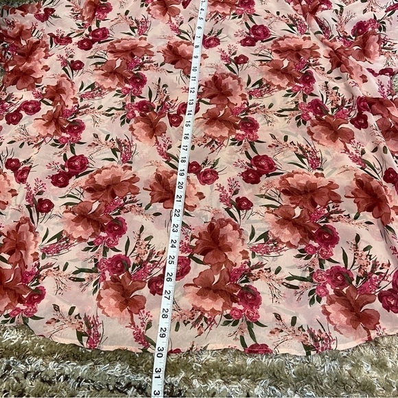 Torrid size 4X Floral Blouse Lightweight pink semi sheer - Picture 14 of 14